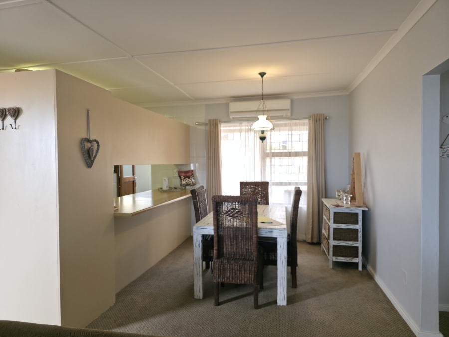 3 Bedroom Property for Sale in Wavecrest Eastern Cape